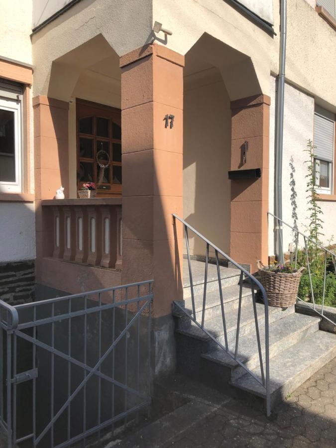 Ferienwohnungen Eberhard, Altes Winzerhaus Bullay Exterior foto